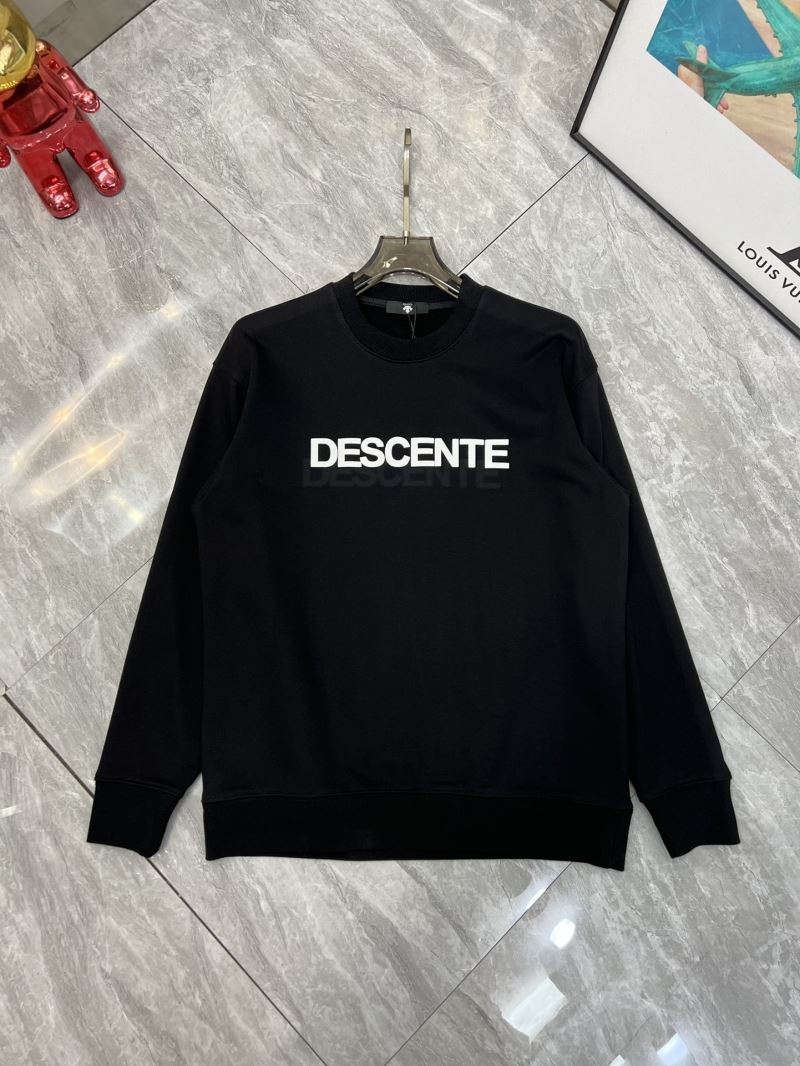 Descente Hoodies